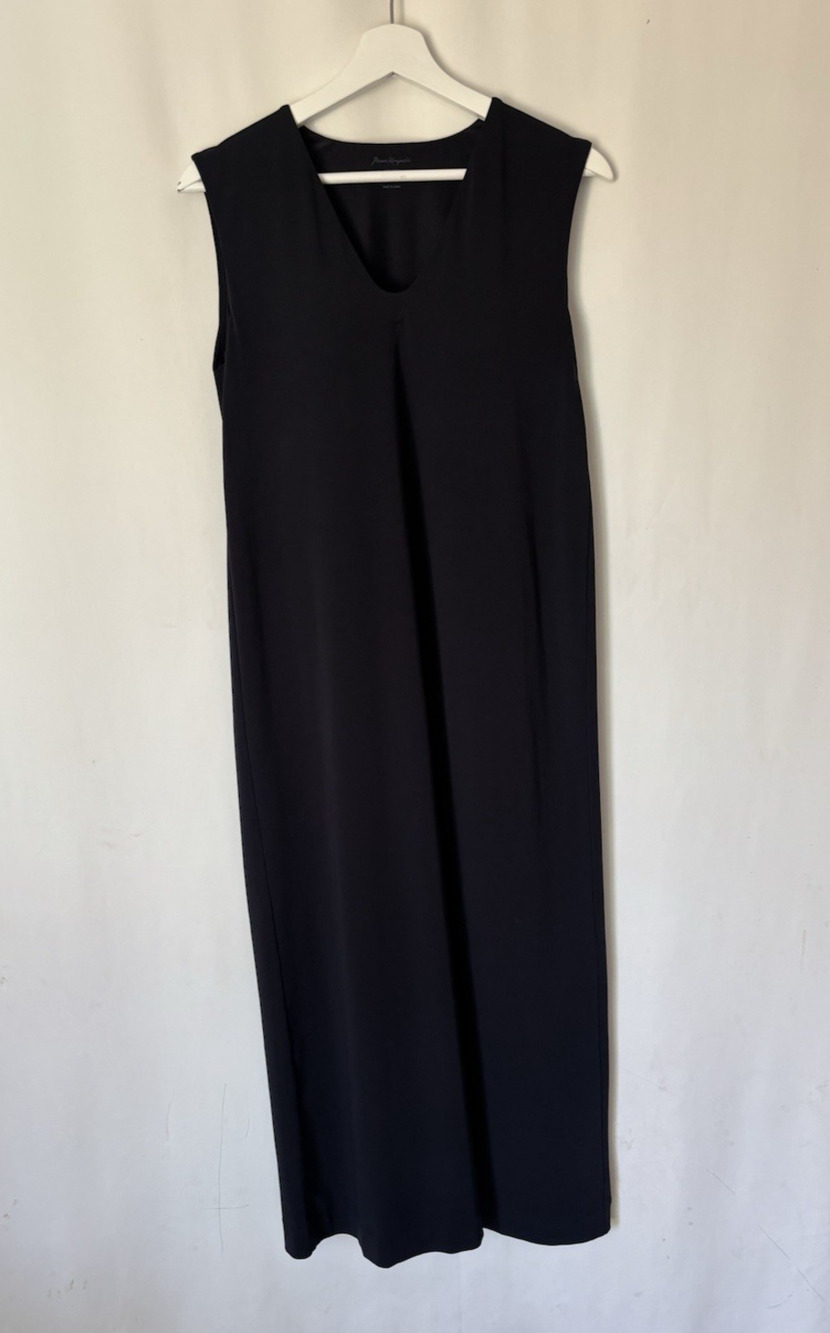 Mane Kurougouchi Uniqlo Dress Small Black Sleeveless Aline Long Vneck